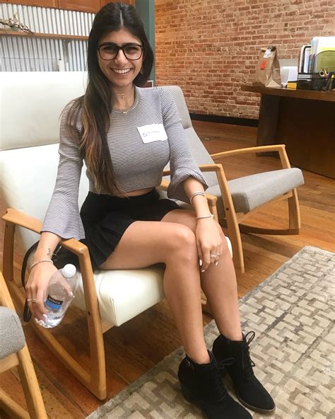 mia khalifa desnuda|Mia Khalifa XXX Fotos Desnudas .